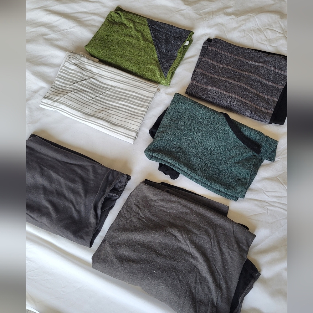 Assorted Men's Tanka in M And L Green, Gray, and Stripes